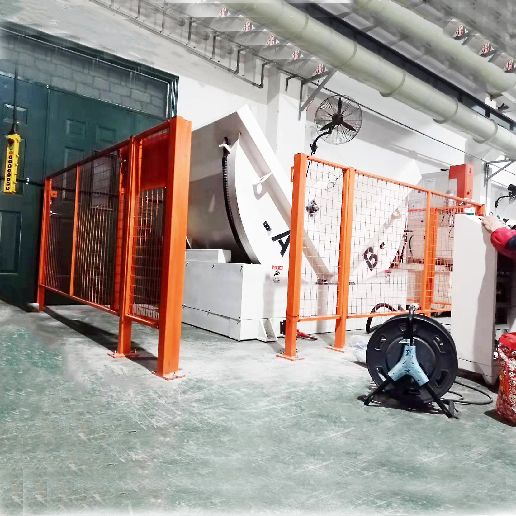 30 Ton 90° Mold Flipper